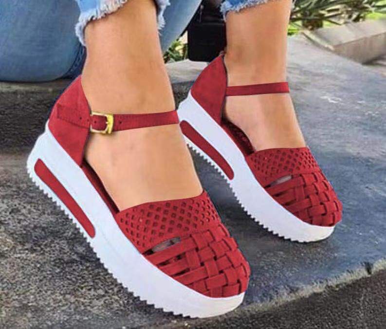 Summer New Fashion Word Buckle With Thick Bottom Toe Cap Sandals For Women