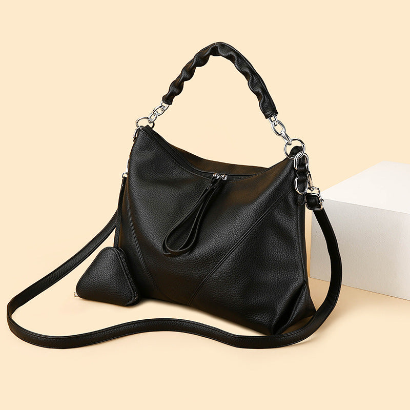 Simple Commuter Leather Chain Shoulder Underarm Bag With A Triangle Pouch